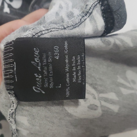 3/$25 skull and bones cotton nightie - Picture 6 of 6